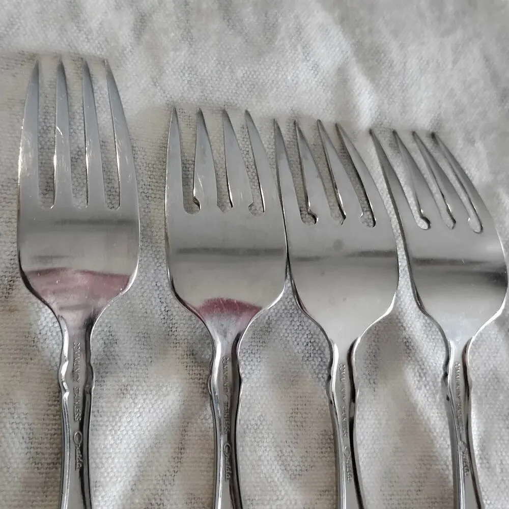 4 Oneida Community Satinique Forks 1 Dinner 3 Salad Stainless Steel Flatware